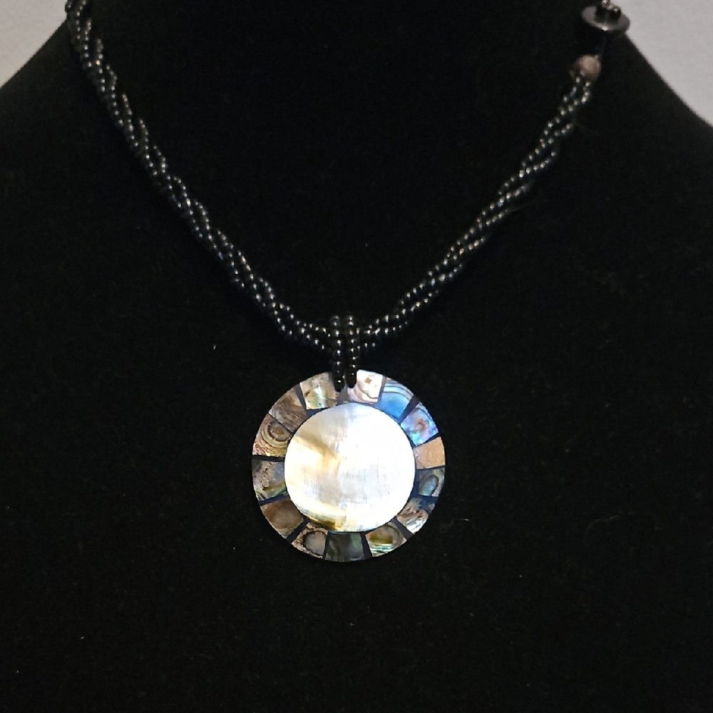 Elegant Black and Silver Pendant Necklace